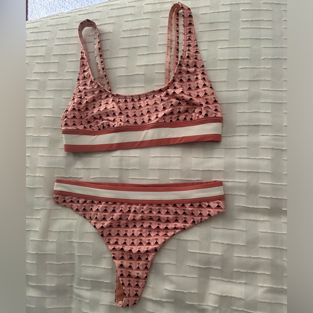 Printed small billabong bikini set